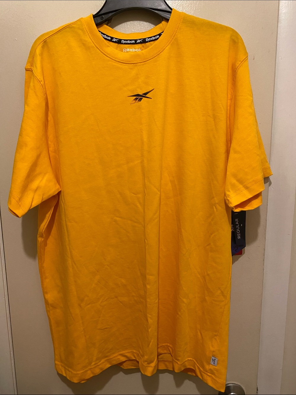 Reebok Men’s Bright Yellow Crewneck Logo Tee. Lg